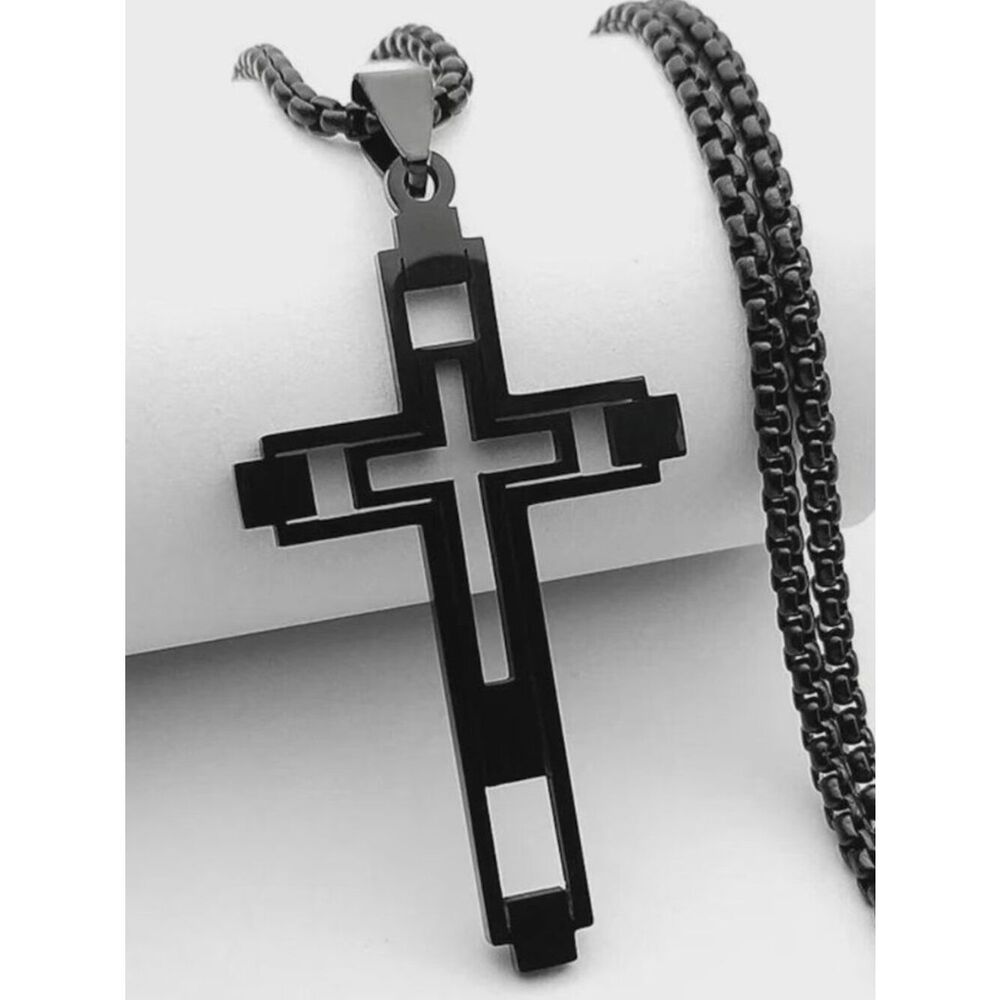 NWT Edgy Cross Necklace Stainless Steel Design Venetian Box Chain